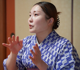 株式会社陣屋　予約・フロント主任　本田 有希子さん